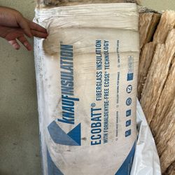Knauf Insulation Ecobatt Fiberglass with Formaldehyde