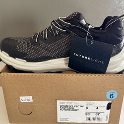 The Northface Shoes- Women Size 6