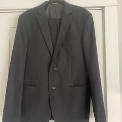 Men’s Black Suit 44R Slim 