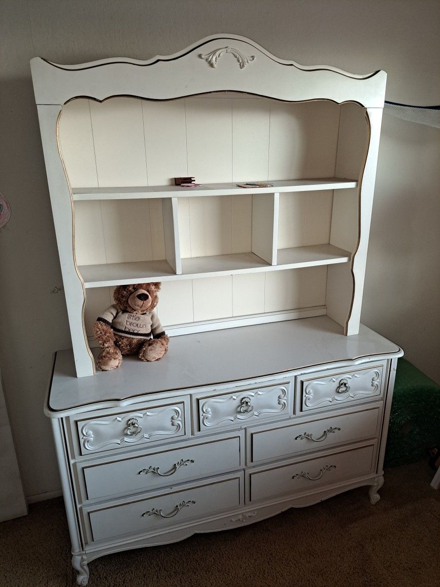 Kid's Classic Bedroom Furniture Set
