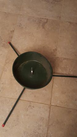 Christmas Tree Stand (up to 9 Feet)