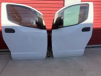 2020 Nisan Nv200 doors