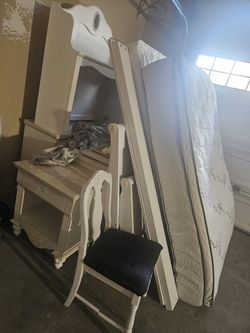 Full Size Bedroom Set