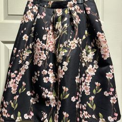Floral A-Line Skirt – S (Black with Pink Flowers)