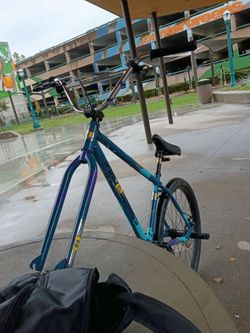 BMX GT pro series cruiser