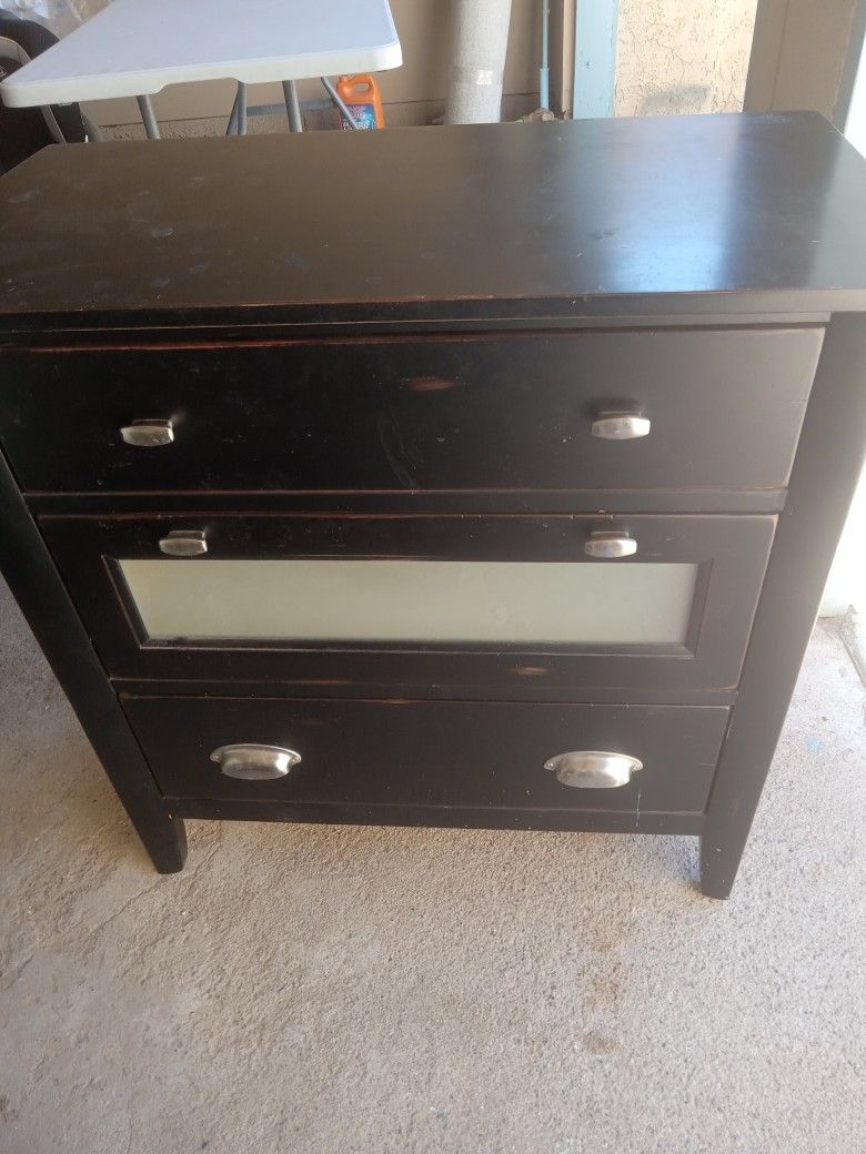 Dresser