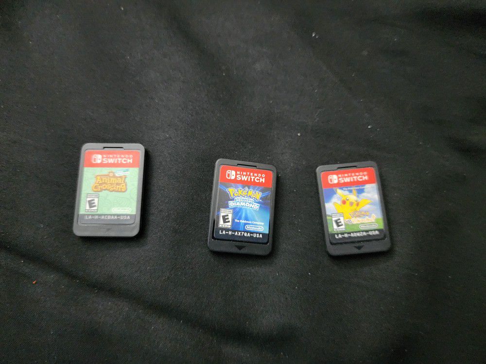 Nintendo Switch Games ( Pokemon ) 