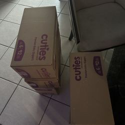 Cuties size 6 Pampers