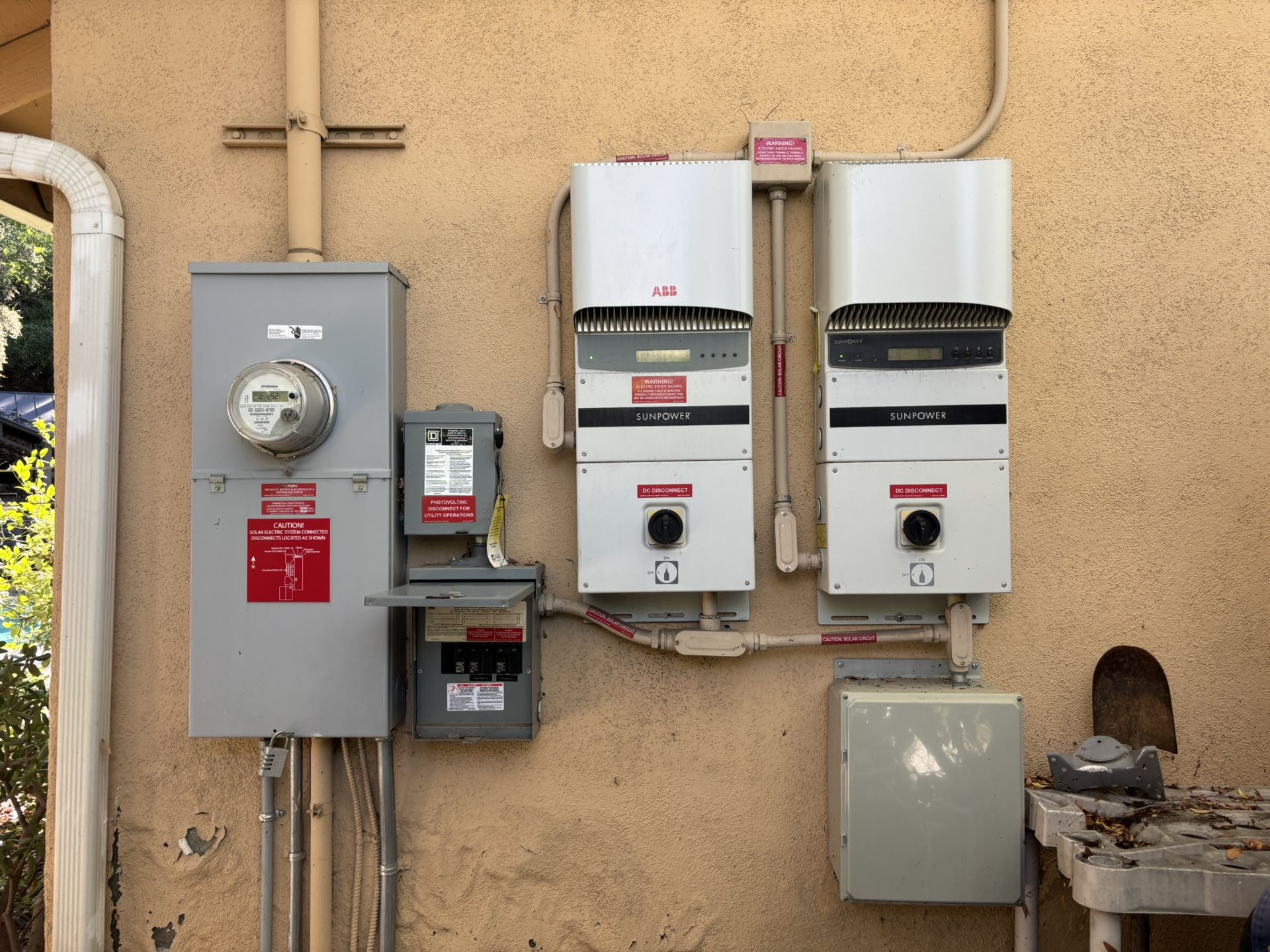 Two Sun power Inverter 3 Kw Each