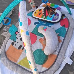 Baby Einsteins tummy time playmat