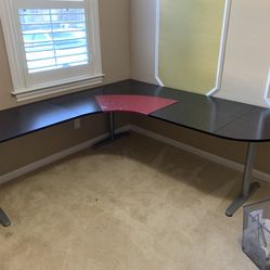 Big Corner Desk