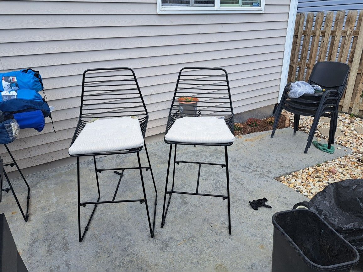 4 Chairs