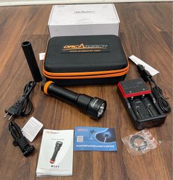 $260 Value Dive Torch OrcaTorch D511 Max 2200 Lumens Dive Torch NEW