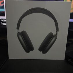 AirPods Max Apple 2nd Gen • New & Unopened • Latest Mode