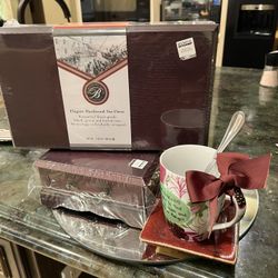 The Boston Tea Co. Hardwood Chest