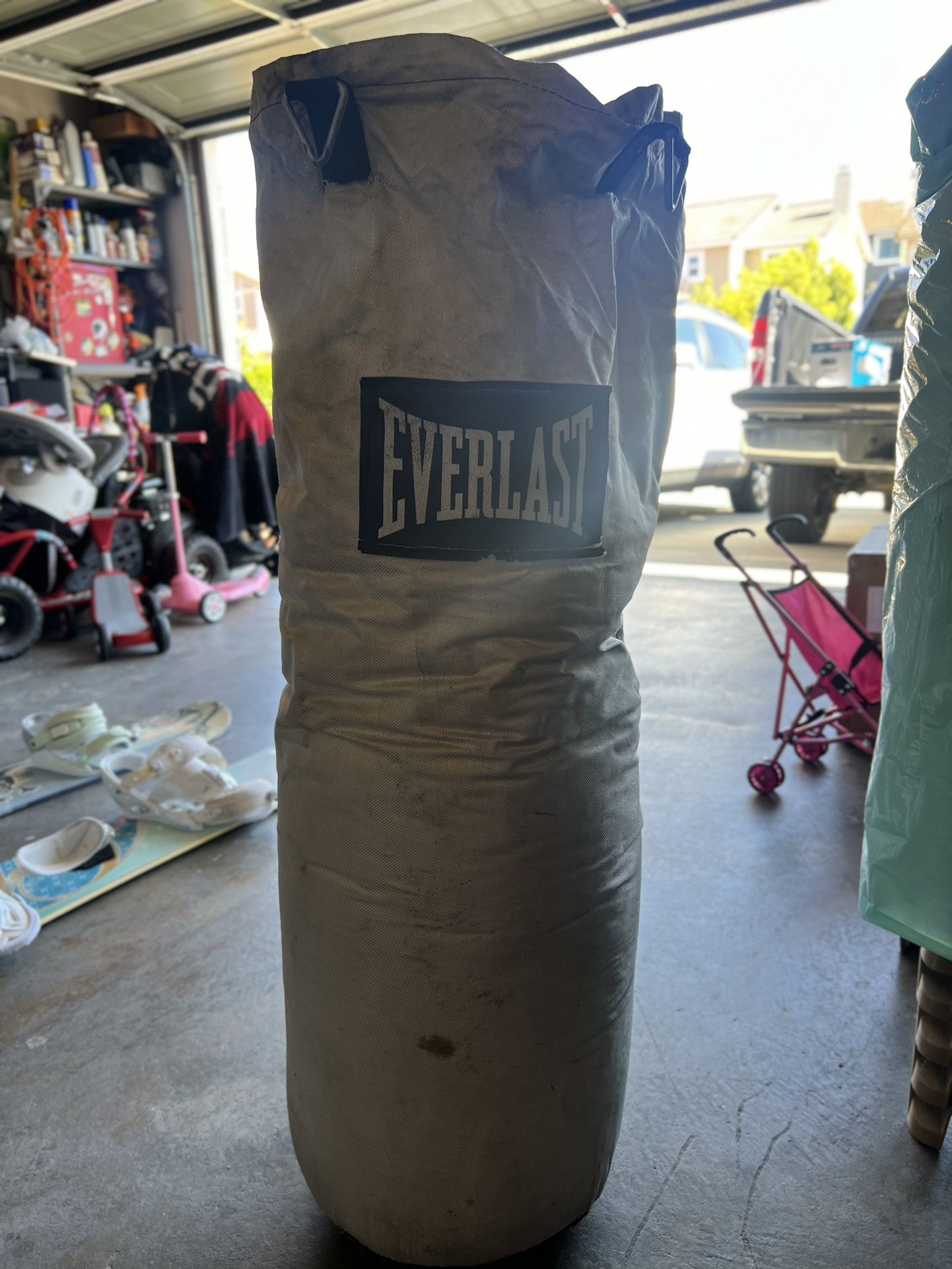 Everlast 100lb Heavy Bag 