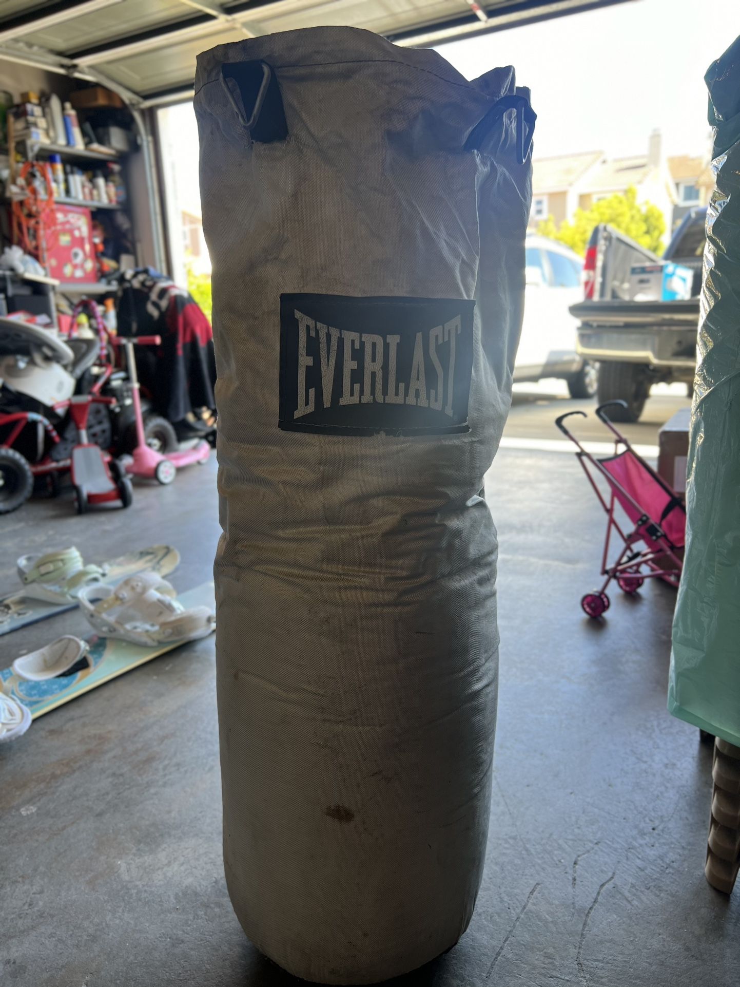 Everlast 100lb Heavy Bag