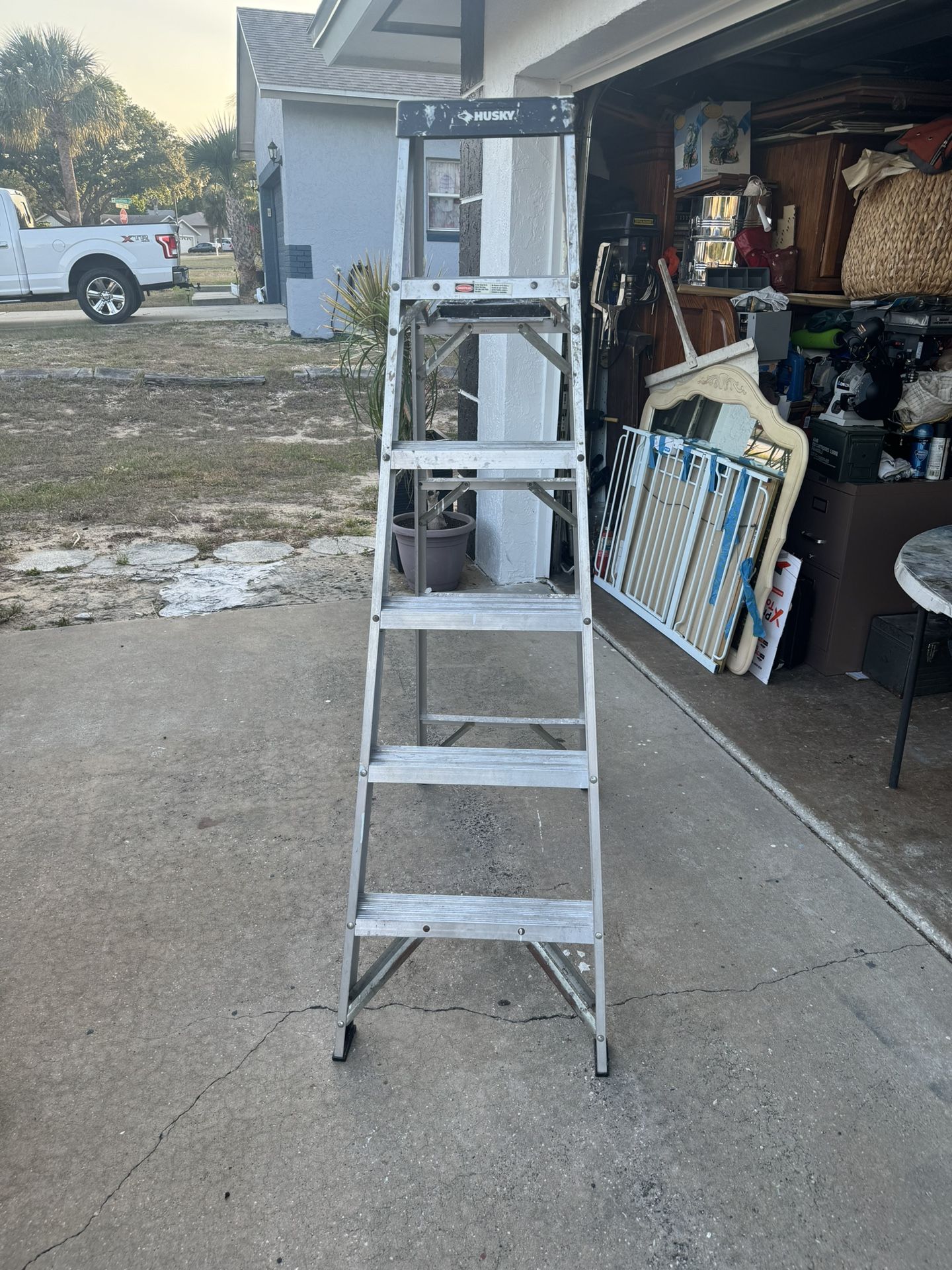 Husky 6 Feet Ladder