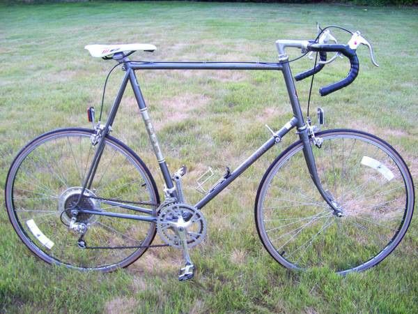 1980's Vintage 12 Speed Road Mens Bike Fuji Del Rey