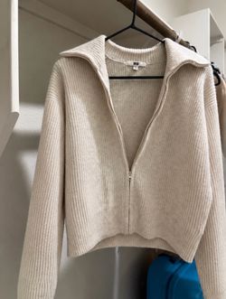 UNIQLO Ribbed Zip-Up Sweater - Size S ⭐