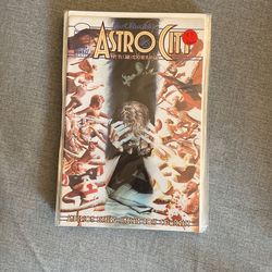 Kurt Busieks , Astro City Issue #1/2,9,12,13,15,17,18,19,20,21,22