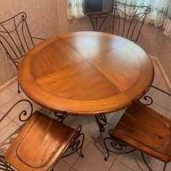 Luxury Round Dining Set – Solid Wood Table w/ 4 Wrought Iron Chairs