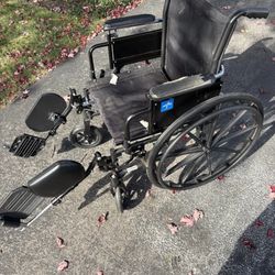Medline folding Wheelchair w/ leg lift feet pads