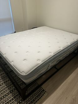 Like New Platform Metal Bed Frame with Queen Size Mattress