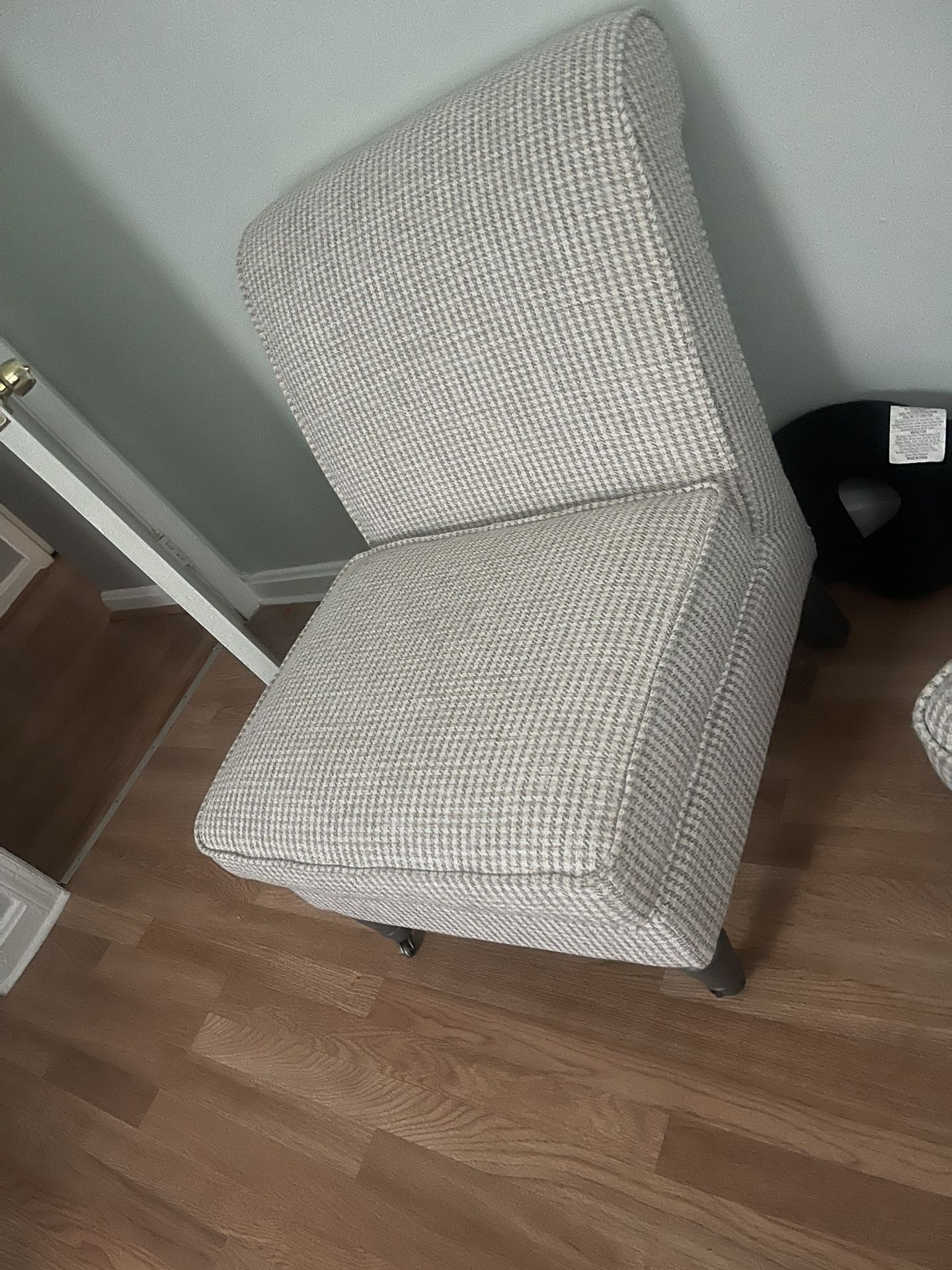 2 Chairs