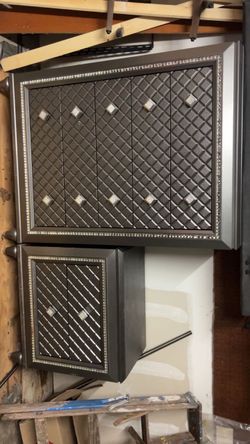 Head board included