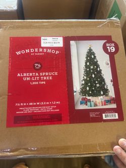 Wondershop 7.5 ft Alberta Spruce Un-Lit Christmas Tree