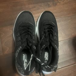 Brand New Men’s Athletic Shoes 