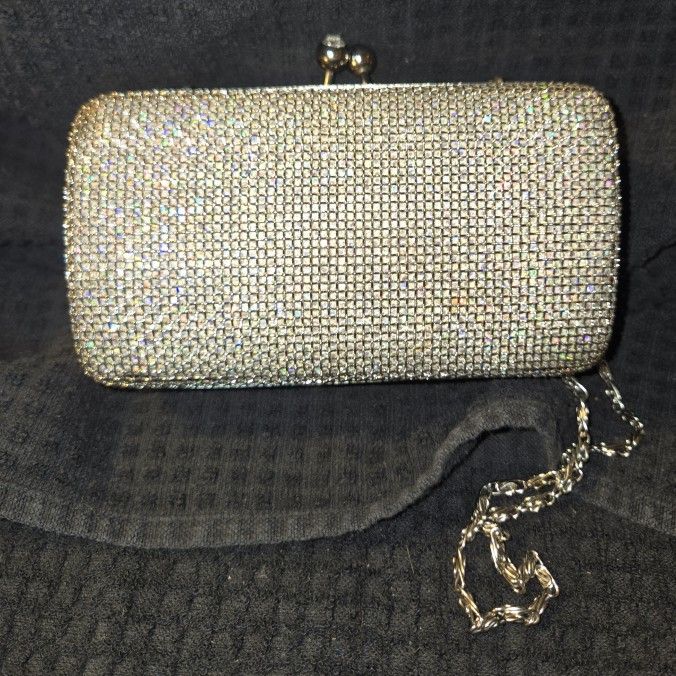 Silver Rhinestone Evening Purse With Chain Strap