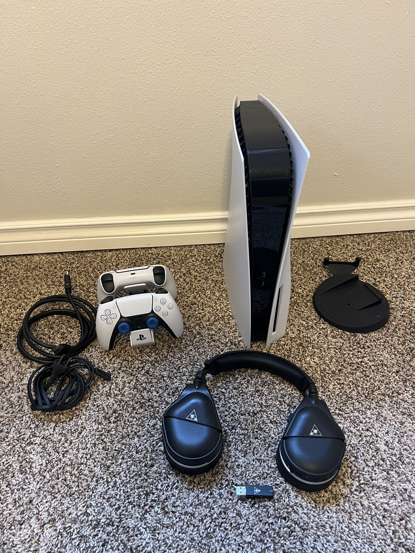 PS5, 2 Controllers/Charger, Turtle Beach Stealth Gen 2 Headset