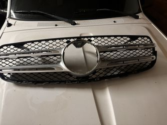 2019 GLC Mercedes Grill