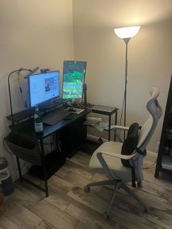 Computer desk