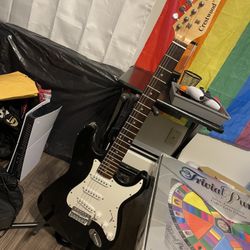 Crestwood Guitar & Stand