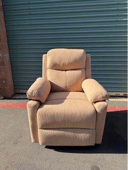Recliner chair