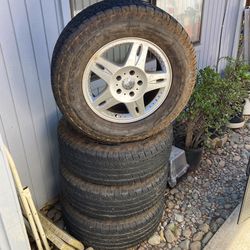 Mercedes G Wagon Tires