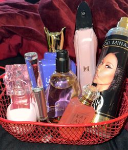 Bundle: 6 Perfumes 1 Perfume Spray
