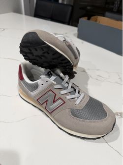 Size:8 Woman / Size: 6.5 Kids New Balance 574