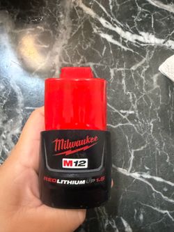 Milwaukee battery 12v  1.5