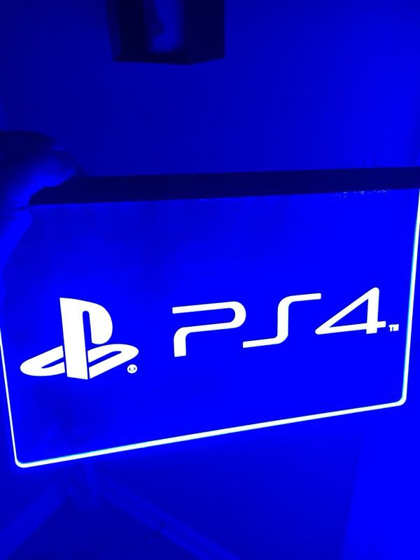 PS4 LOGO LED LIGHT SIGN. BRAND NEW!
