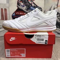 New Nike Gato 'White Gum' Athletic Shoes HV9596-101 GS Sizes 5.5Y, 6Y, 6.5Y, 7Y