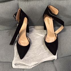 NinetinGlHeels.Chunky Heel Pointed Closed Toe