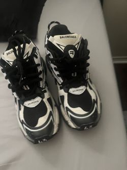Balenciaga runners