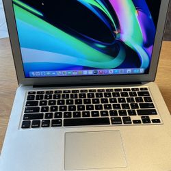 Apple MacBook Air 13” Core I5 Processor 4GB ram 256GB SSD DRIVE $150
