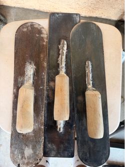 Pool plaster trowels