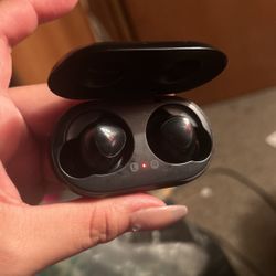 Galaxy Earbuds (only Left One Works)