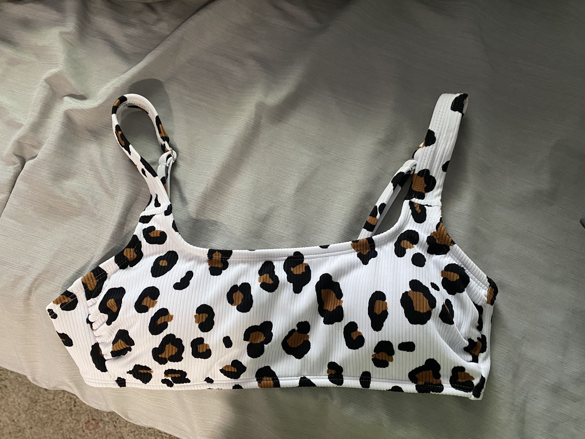 Leopard Print Bikini Top: L 